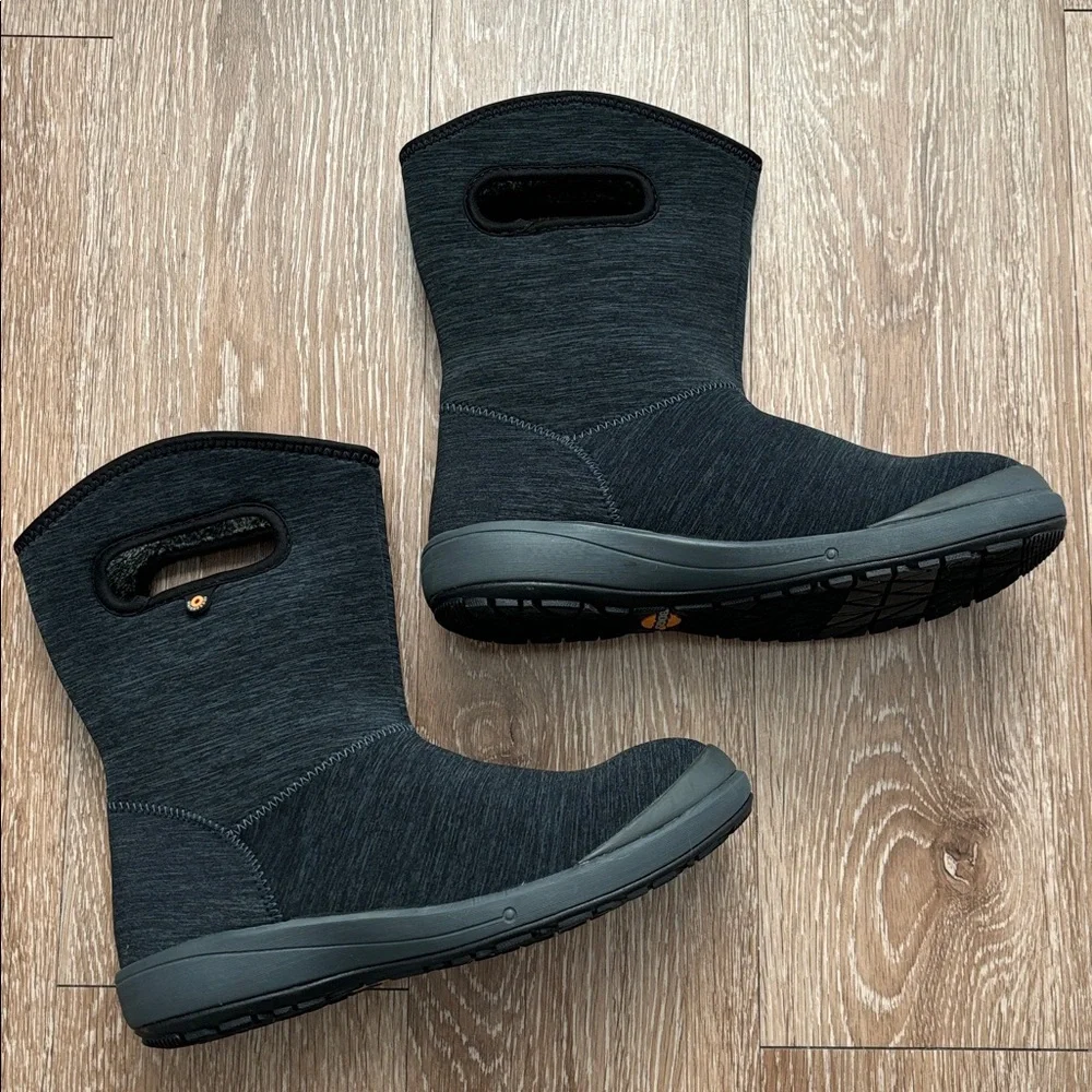 Women’s Bogs Charlie mid boot, size 8, black/gray, waterproof & fleece lined